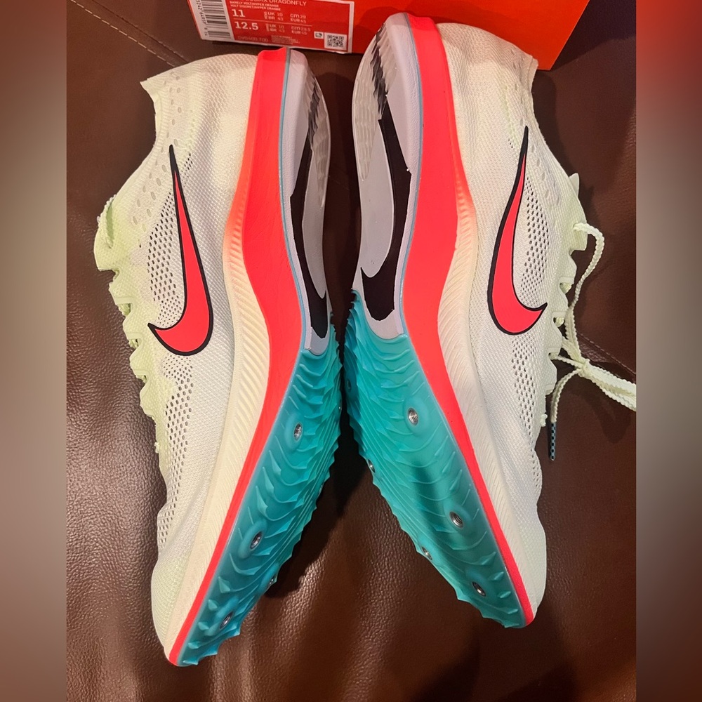 Nike Zoomx Dragonfly spikes Men’s 11 (new in box)